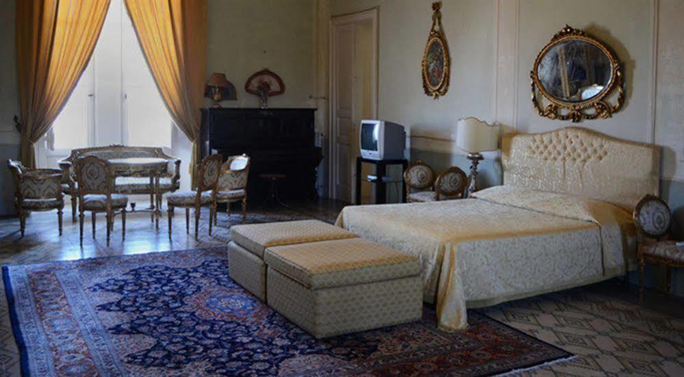 Bed and Breakfast Palazzo Vecchio Marittima Exterior foto